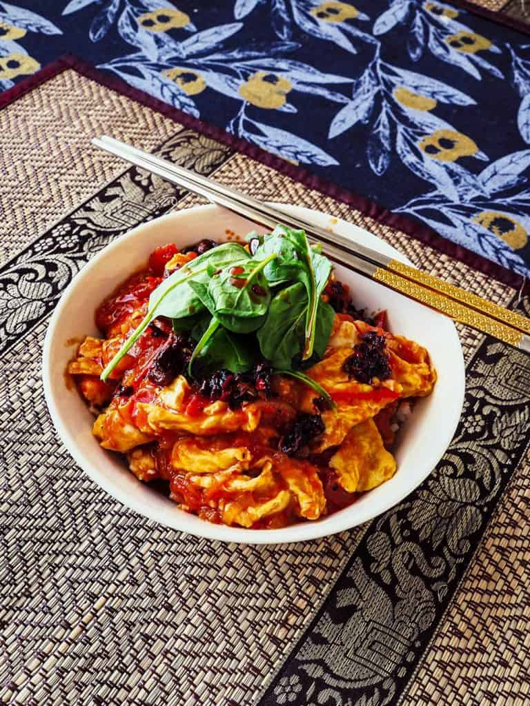 Chinese Tomato and Egg Recipe (番茄炒鸡蛋) in 15 Minutes
