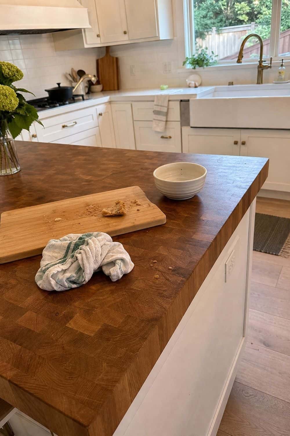 25 Coastal Kitchen Ideas for a Beautiful Kitchen Butcher Block Island Counter in a casual coastal kitchen