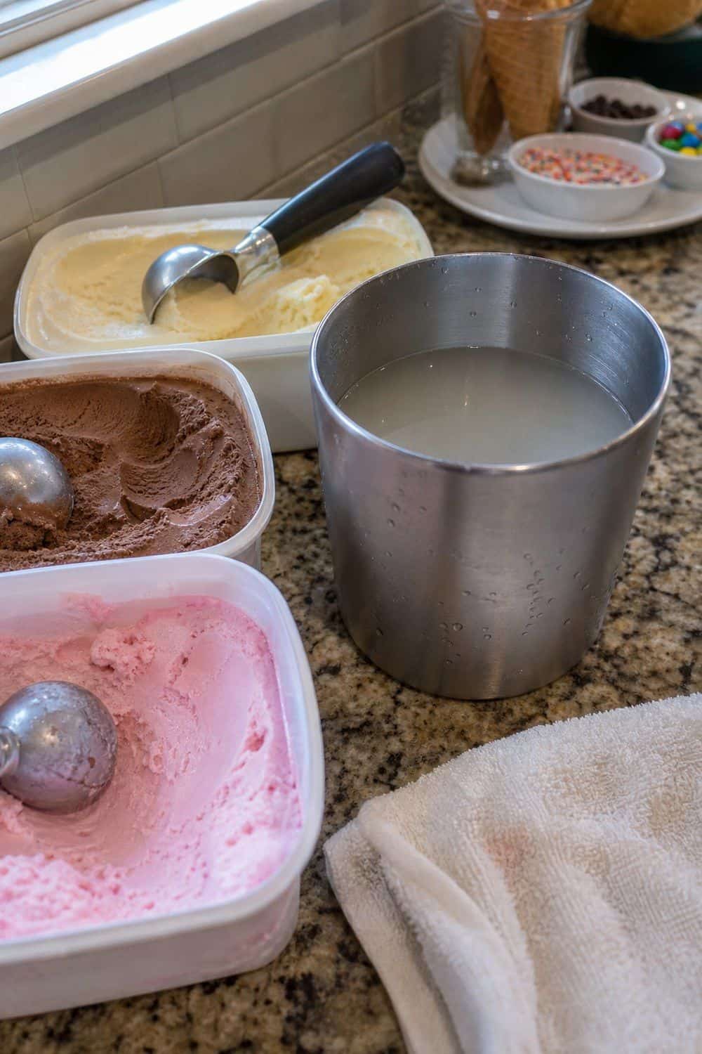 25 Ice Cream Bar Ideas for a Fun Self-Serve Dessert Table 22. Set a Scoop Rinse Cup Beside the Ice Cream setup for an ice cream bar