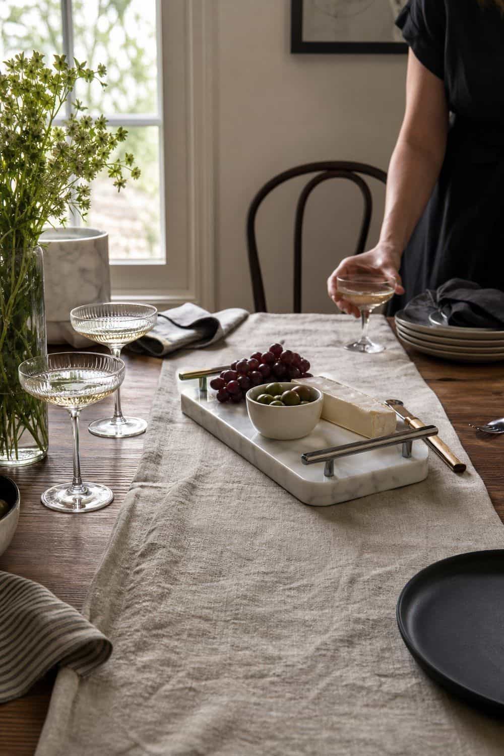 25 Neo Deco Dinner Party Ideas for Easy Hosting neo deco dinner party ideas section 17 matte linen with one glossy accent