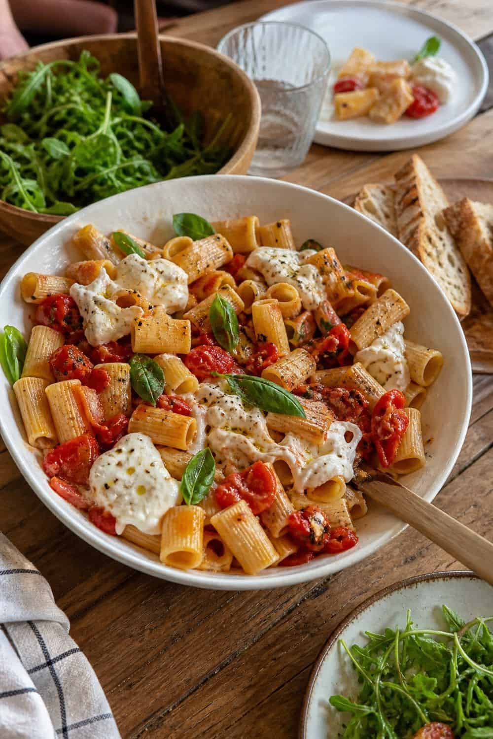 25 Summer Dinner Party Menu Ideas for Warm-Weather Hosting tomato burrata pasta dinner for a summer dinner party menu