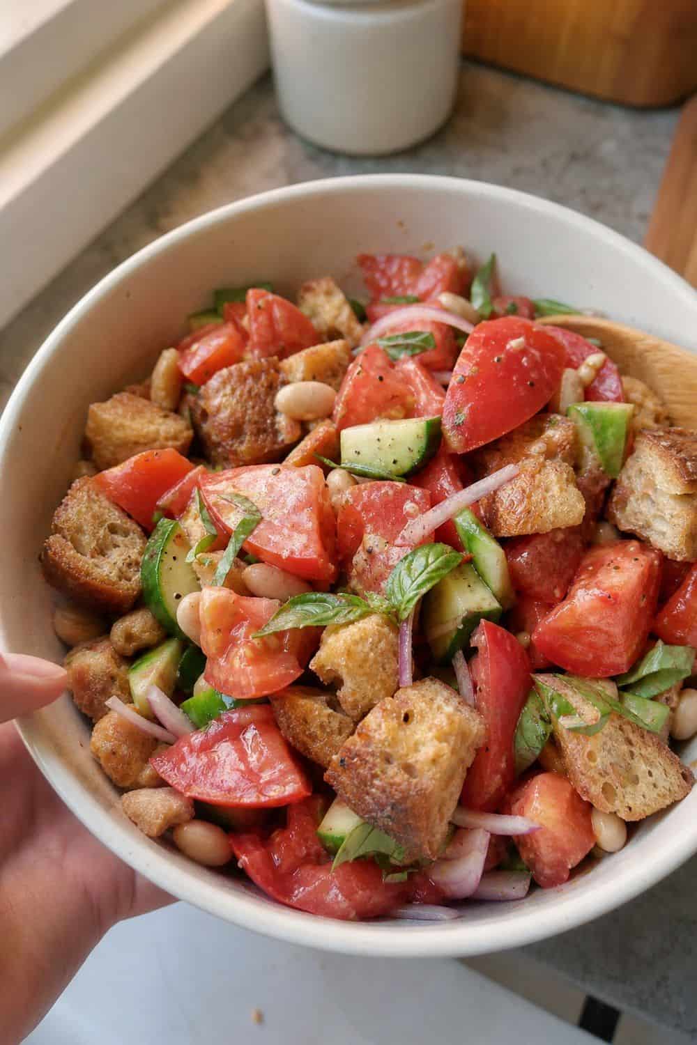 15 Tomato Season Food Ideas for Peak Summer Flavor tomato season food ideas 07 tomato panzanella bowl