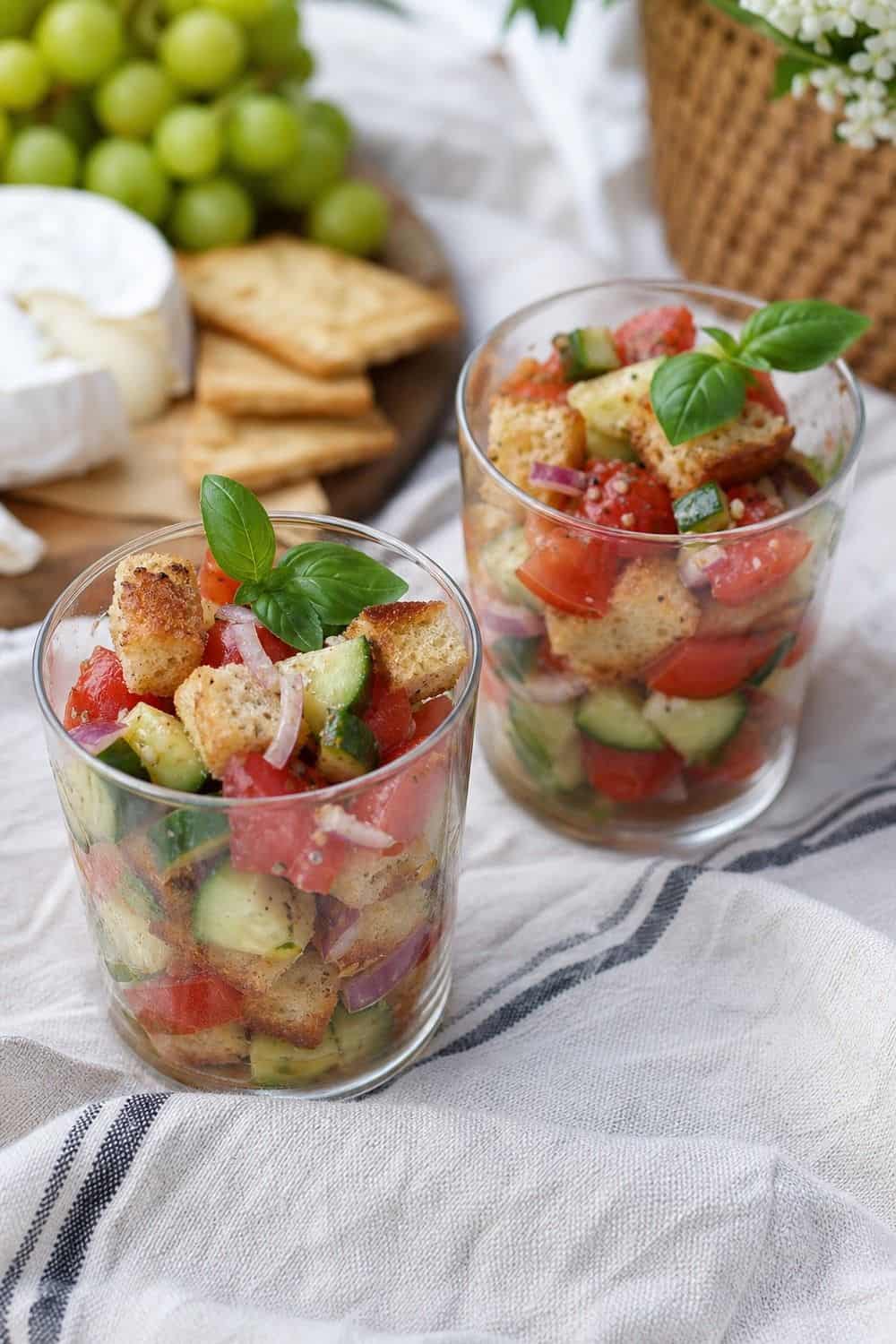 20 Aesthetic Picnic Food Ideas for Cozy Food Moments aesthetic picnic food ideas 13 panzanella cups
