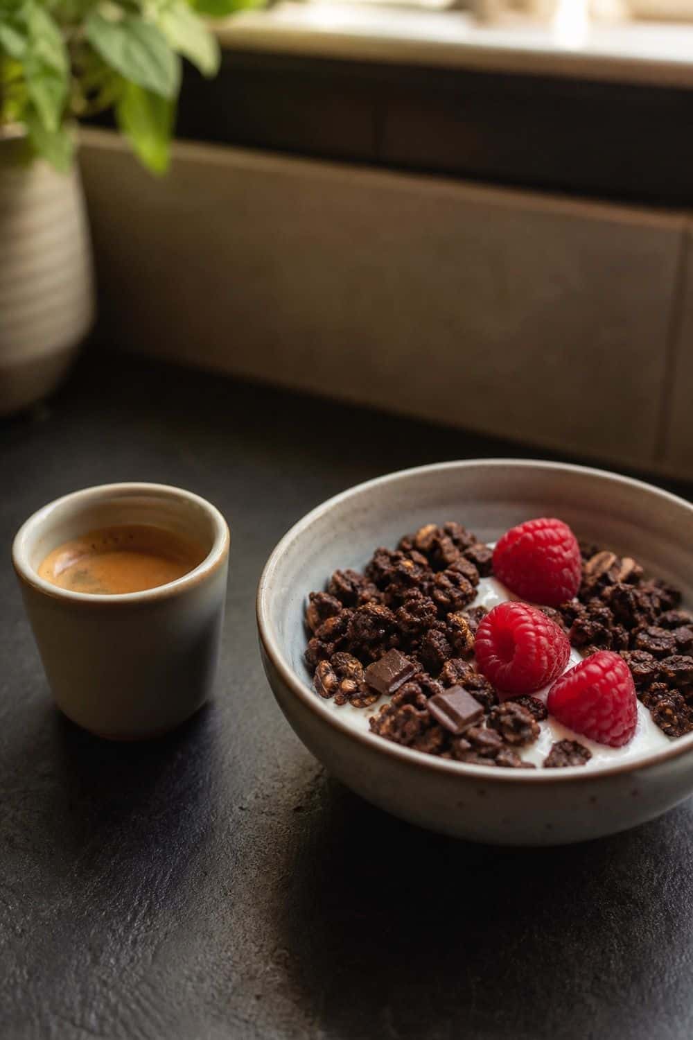 20 Cozy Coffee and Breakfast Ideas for Slow Mornings cozy coffee and breakfast ideas 09 espresso dark chocolate granola