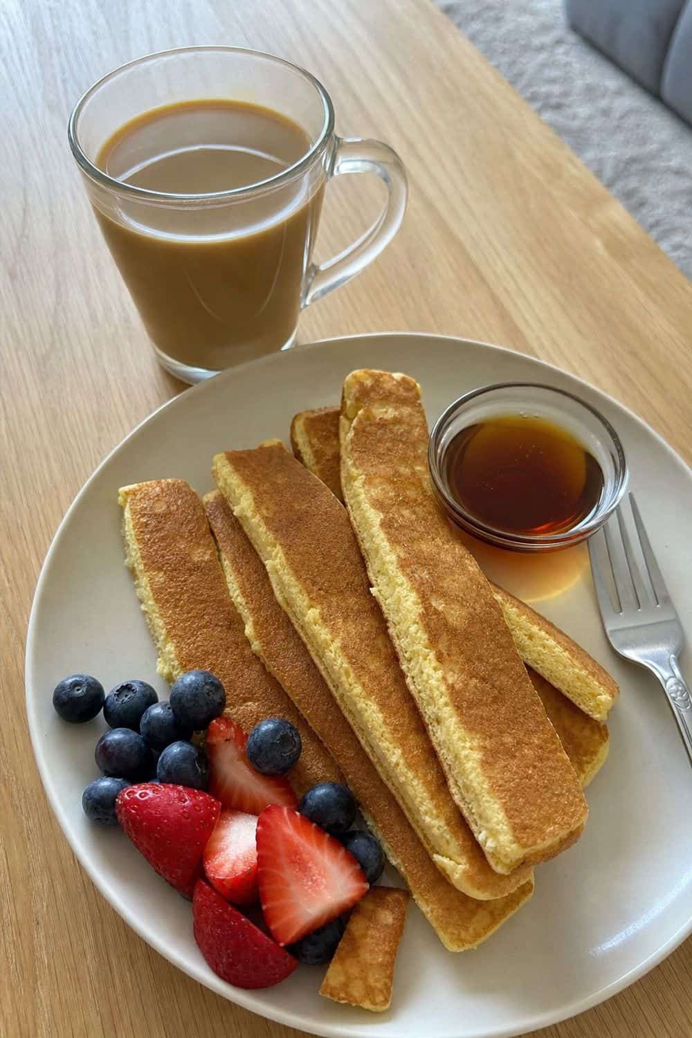 20 Cozy Coffee and Breakfast Ideas for Slow Mornings cozy coffee and breakfast ideas 10 maple coffee pancake dippers