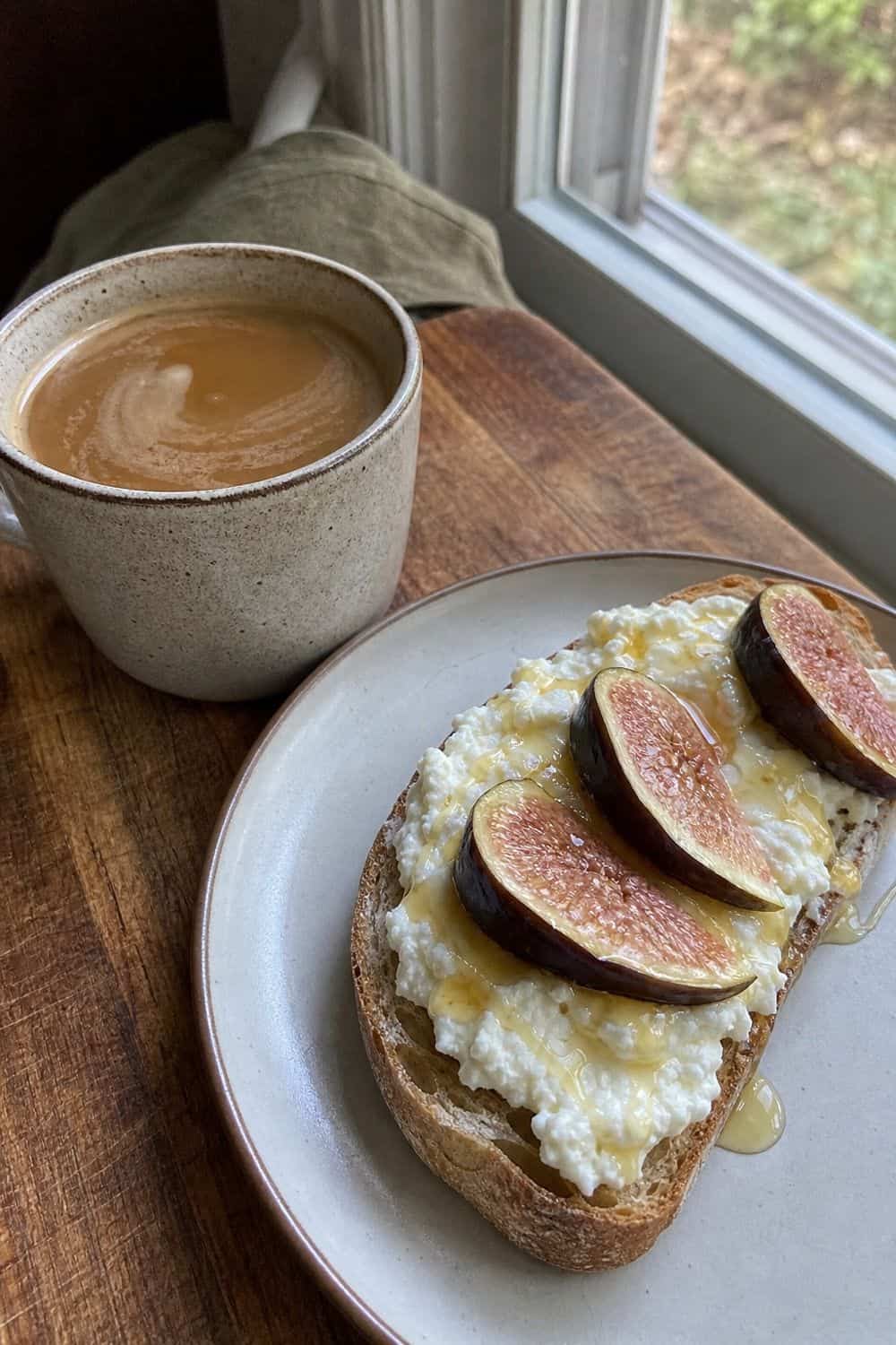 20 Cozy Coffee and Breakfast Ideas for Slow Mornings cozy coffee and breakfast ideas 19 honey coffee ricotta toast