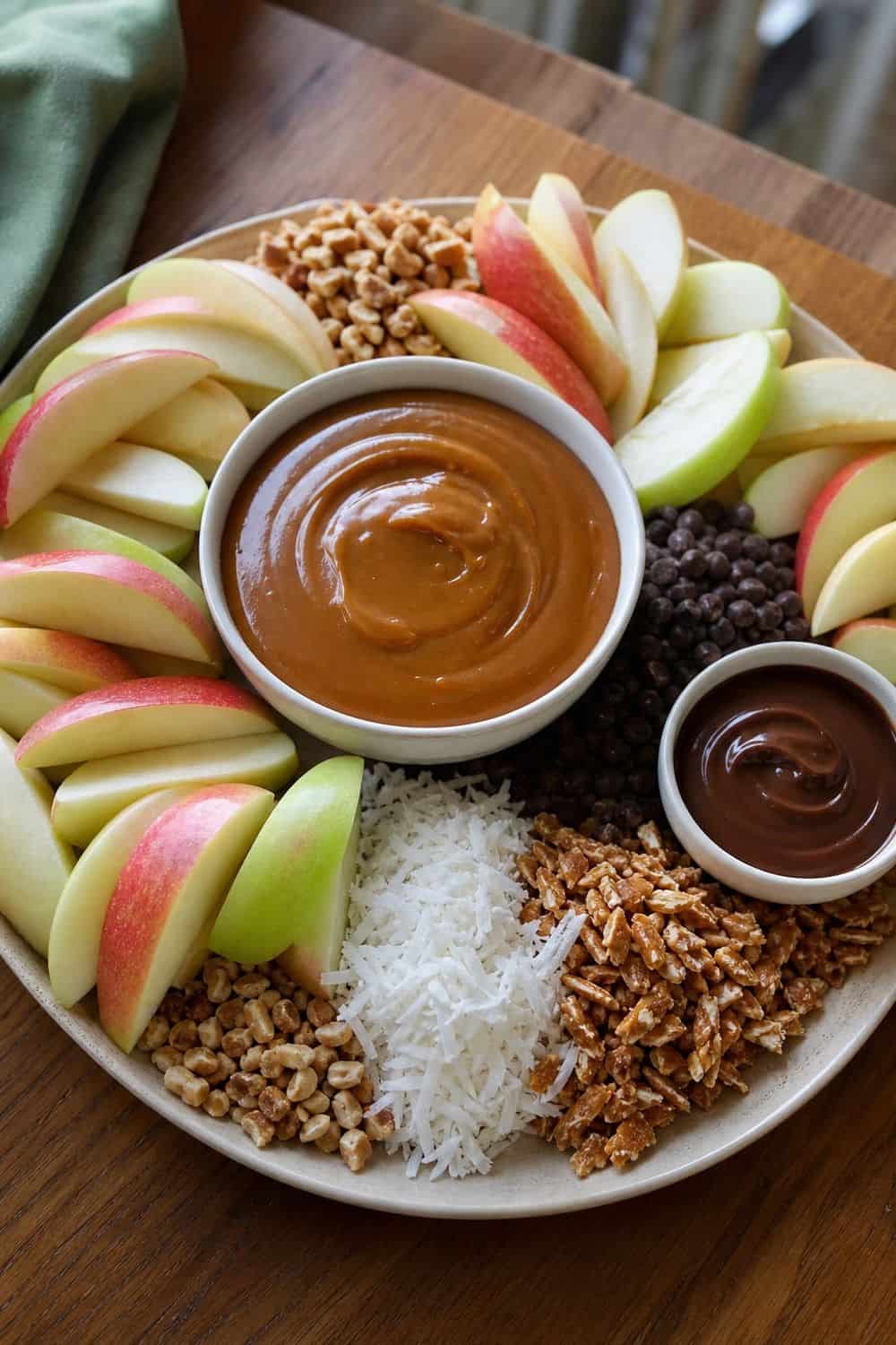 20 Cozy Fall Food Board Ideas for Cozy Food Moments cozy fall food board h3 05 section photo