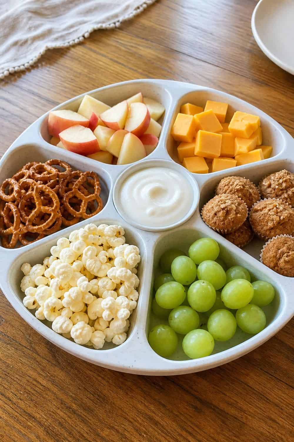 20 Cozy Fall Food Board Ideas for Cozy Food Moments cozy fall food board h3 19 section photo