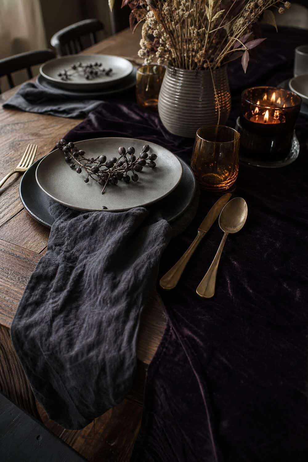 25 Dark Academia Dinner Party Ideas for Easy Hosting dark academia dinner party ideas h3 24 section photo