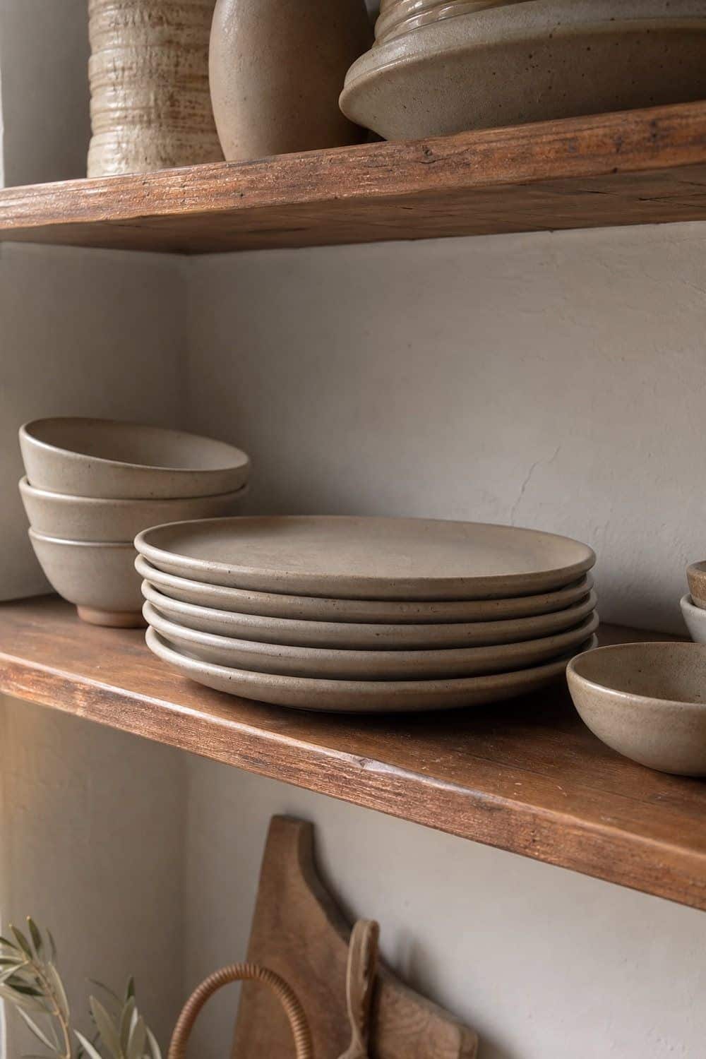 25 Best Earthy Kitchen Decor Finds 5. Stoneware Dinner Plates for Earthy Open Shelves