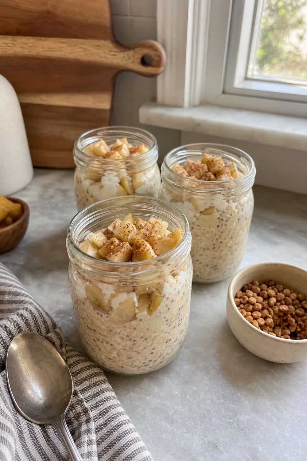20 Fall Breakfast Ideas for Cozy Food Moments chai spiced overnight oats for fall breakfast ideas