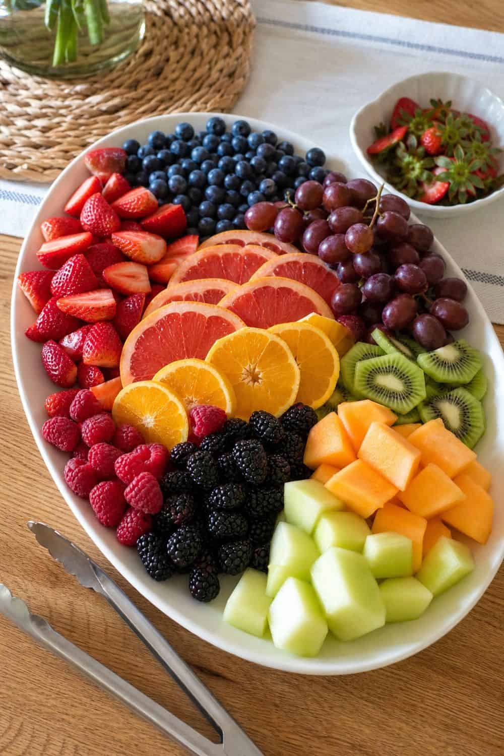 Make A Berry And Citrus Fruit Platter