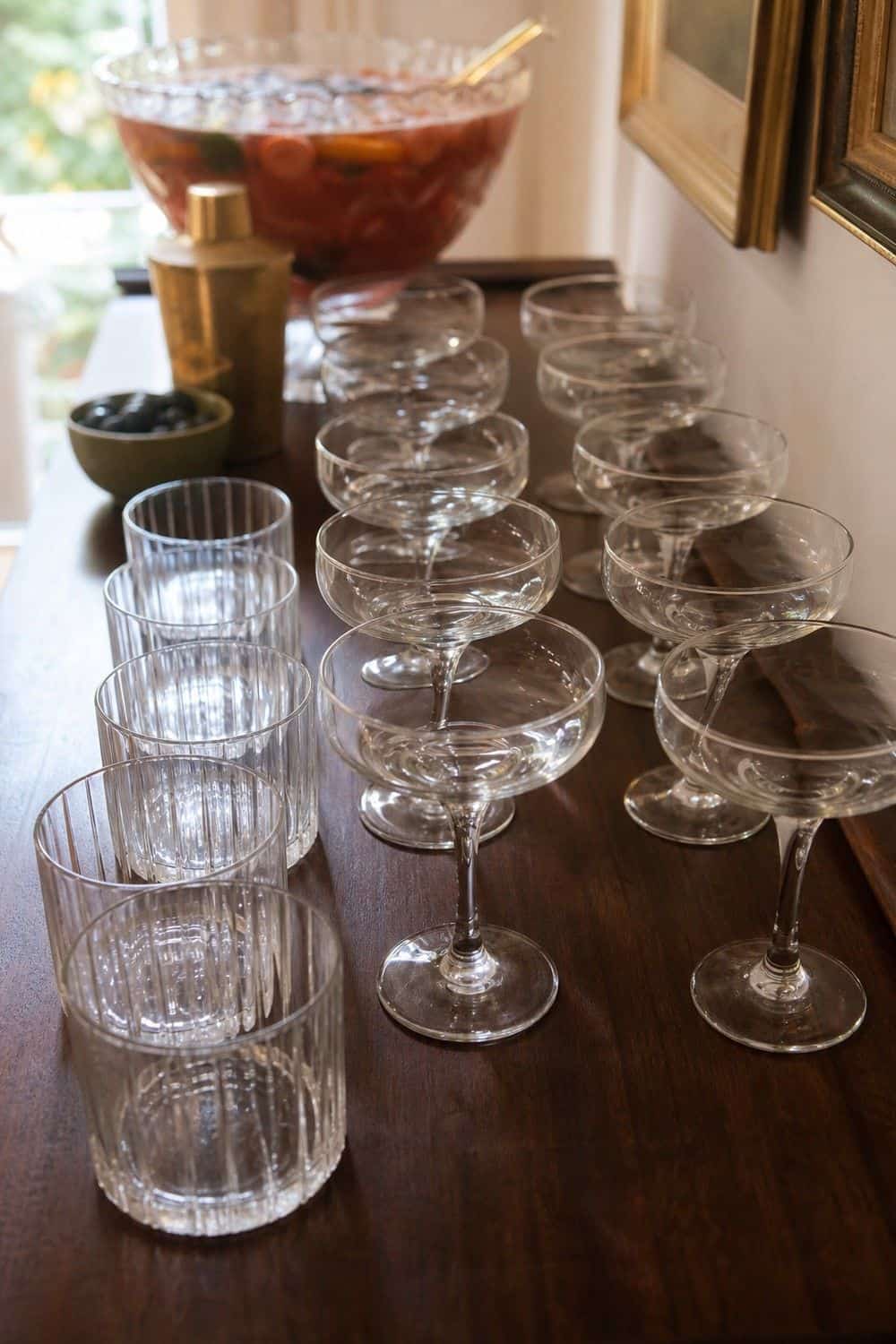 25 Holiday Cocktail Buffet Hosting Ideas for Easy Hosting holiday cocktail buffet hosting ideas section 04