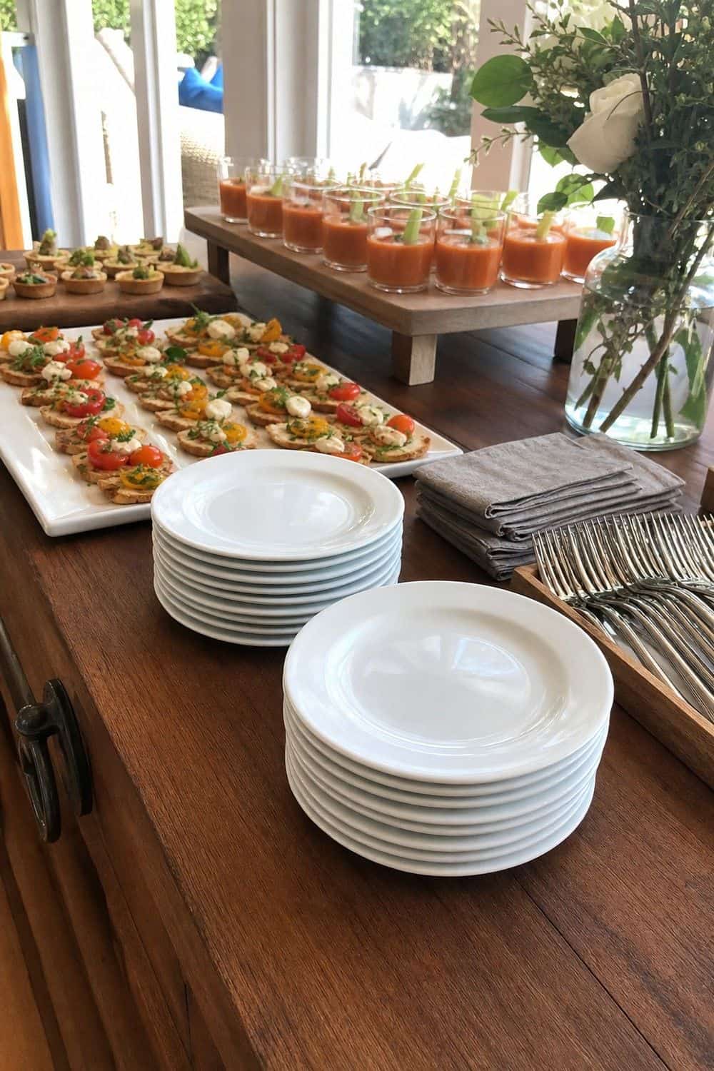 25 Holiday Cocktail Buffet Hosting Ideas for Easy Hosting holiday cocktail buffet hosting ideas section 14