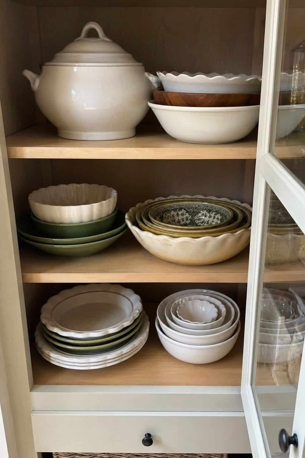 25 Holiday Serving Dish Organization Ideas Give Serving Bowls Their Own Nested Zone for holiday serving dish organization in a real home kitchen