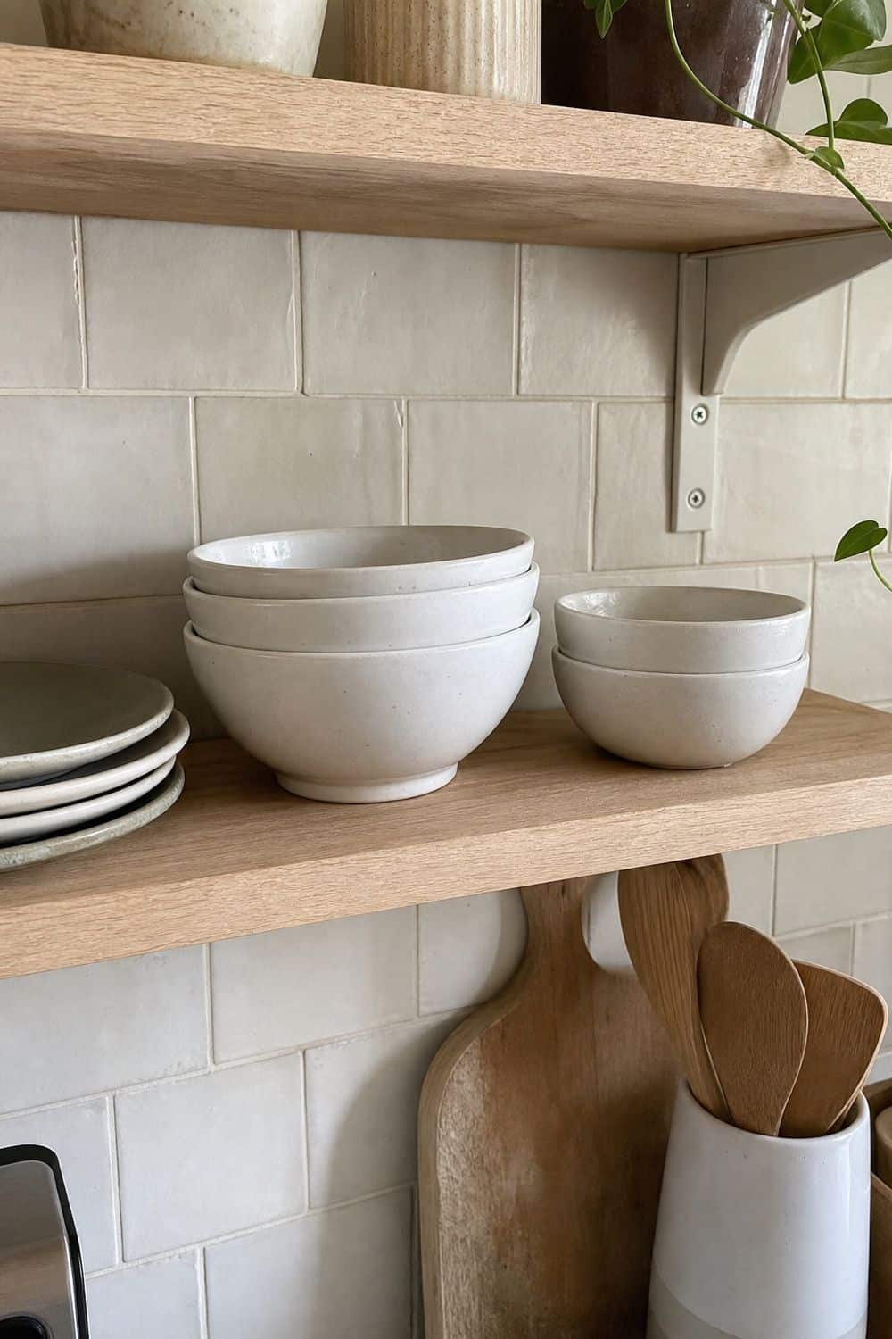 25 Open Shelving Kitchen Organization Ideas 3. Bowl Groups by Size and Use