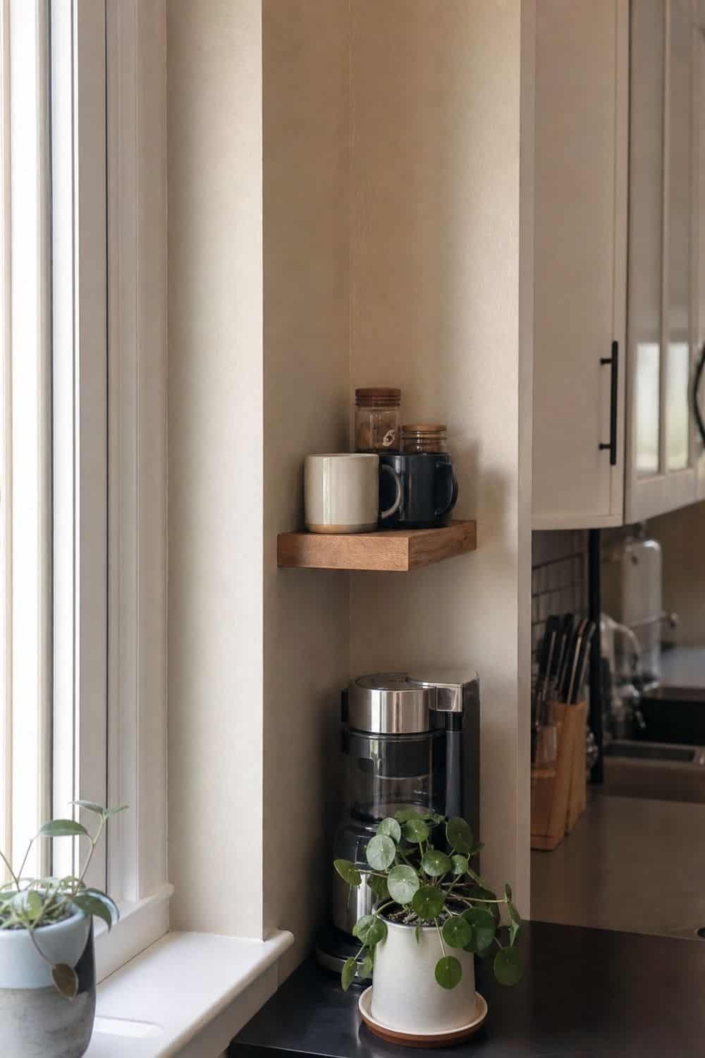 25 Open Shelving Kitchen Organization Ideas 24. Awkward Nook Shelves