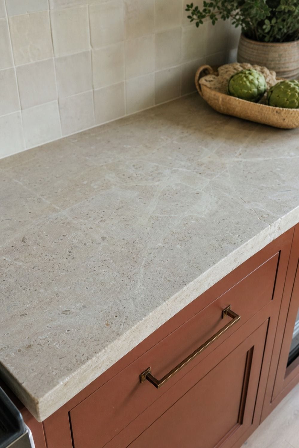 25 Terracotta Kitchen Ideas for Warm Mediterranean Color terracotta kitchen ideas section 07 terracotta with natural wood