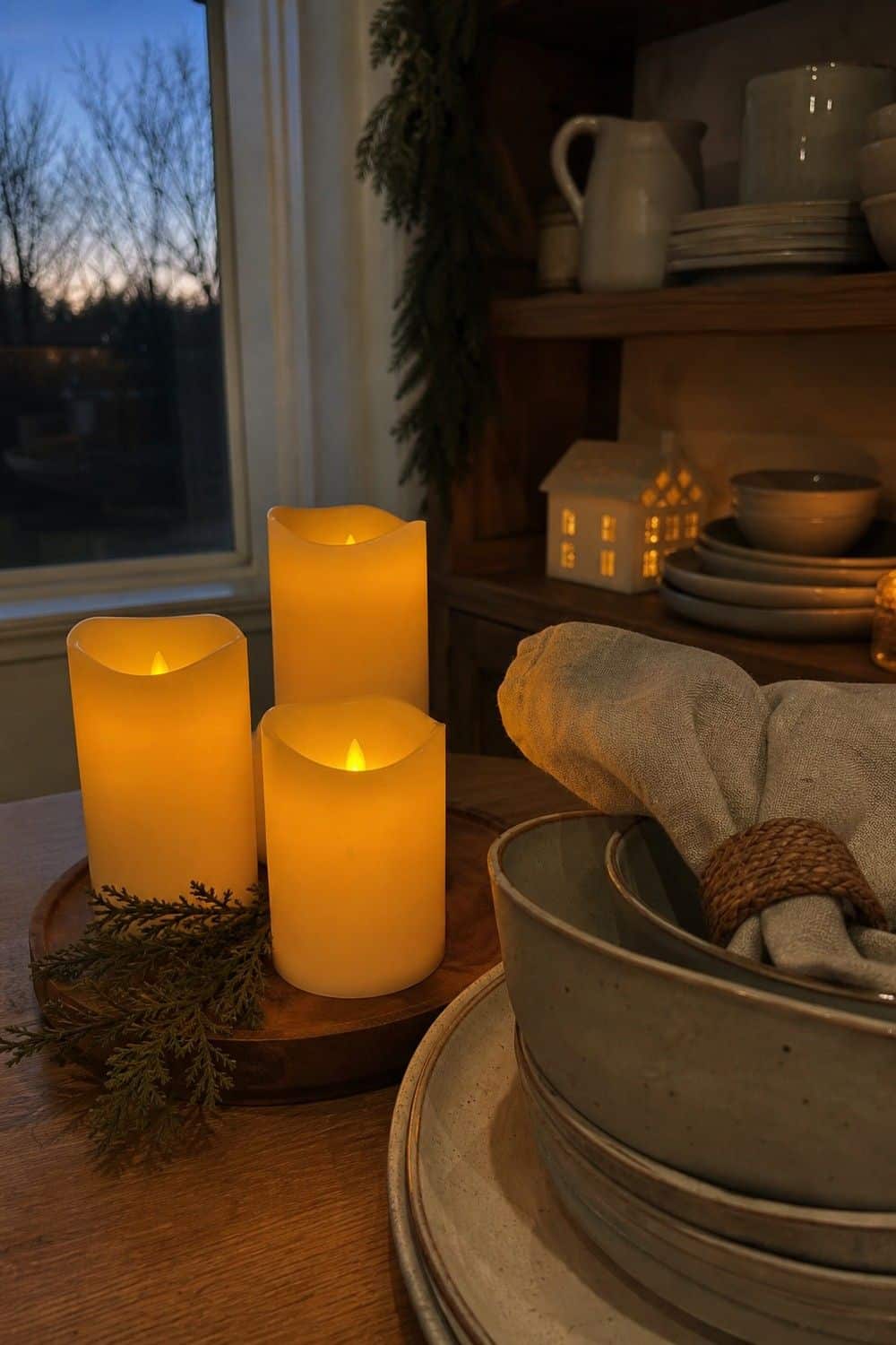 25 Winter Kitchen Decor Ideas for a Warm Seasonal Reset winter kitchen decor ideas section 23